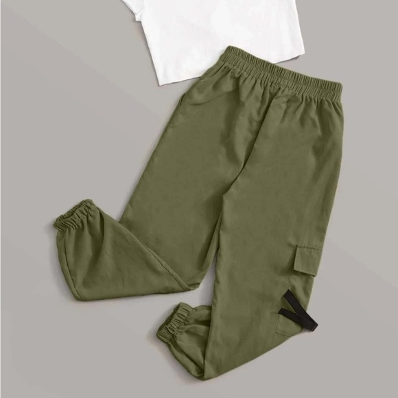 SHEIN | Army green utility cargos - Picture 2 of 8